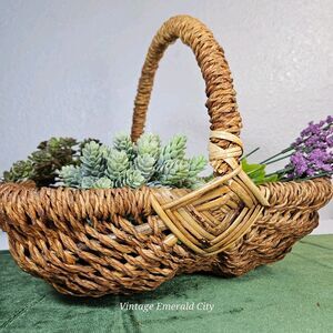 Vtg Natural Woven Rattan Jute Wicker Basket Decor Buttocks Splint Melon Basket